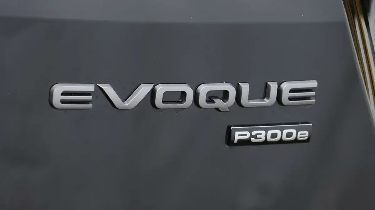 2021-land-rover-range-rover-evoque-15-p300e-r-dynamic-s-big-20