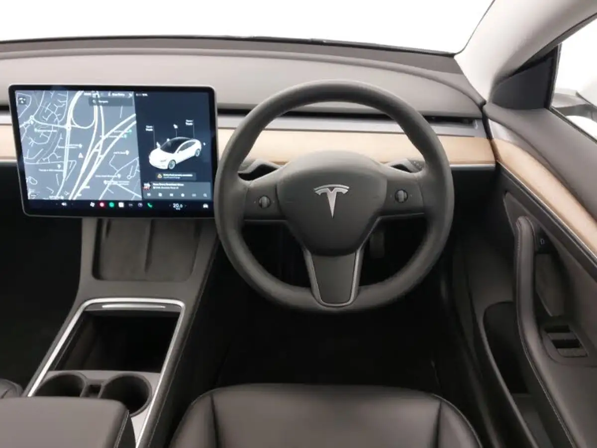 2021-tesla-model-3-e-long-range-awd-big-6