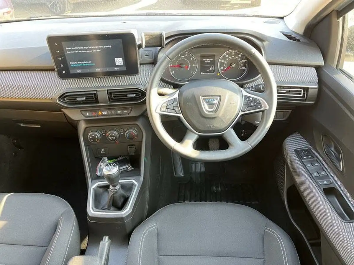 2022-dacia-sandero-10-tce-comfort-90bhp-big-10