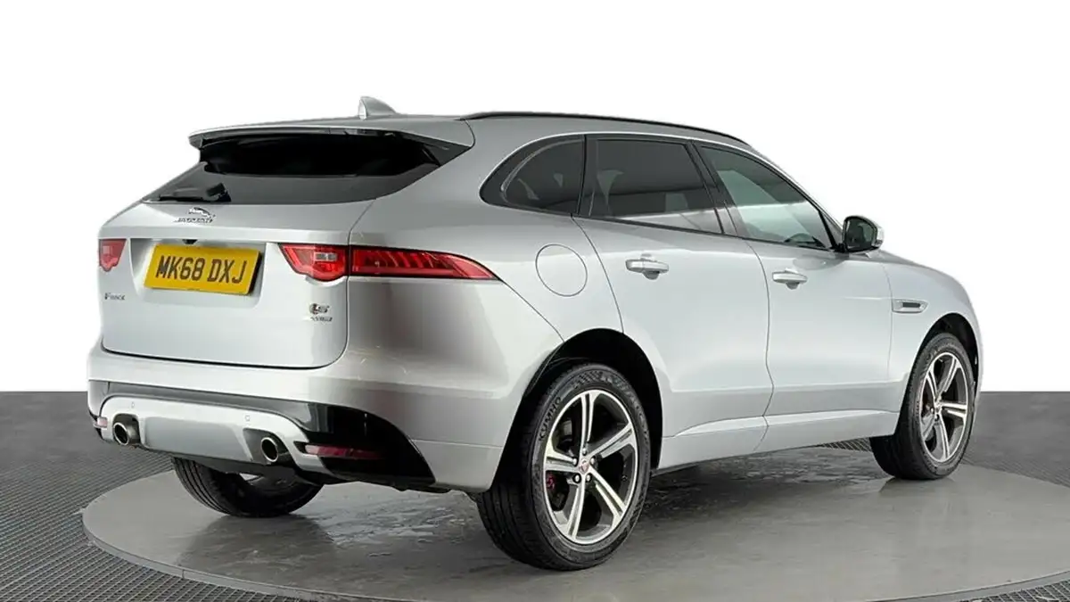 2018-jaguar-f-pace-30td-s-awd-big-3