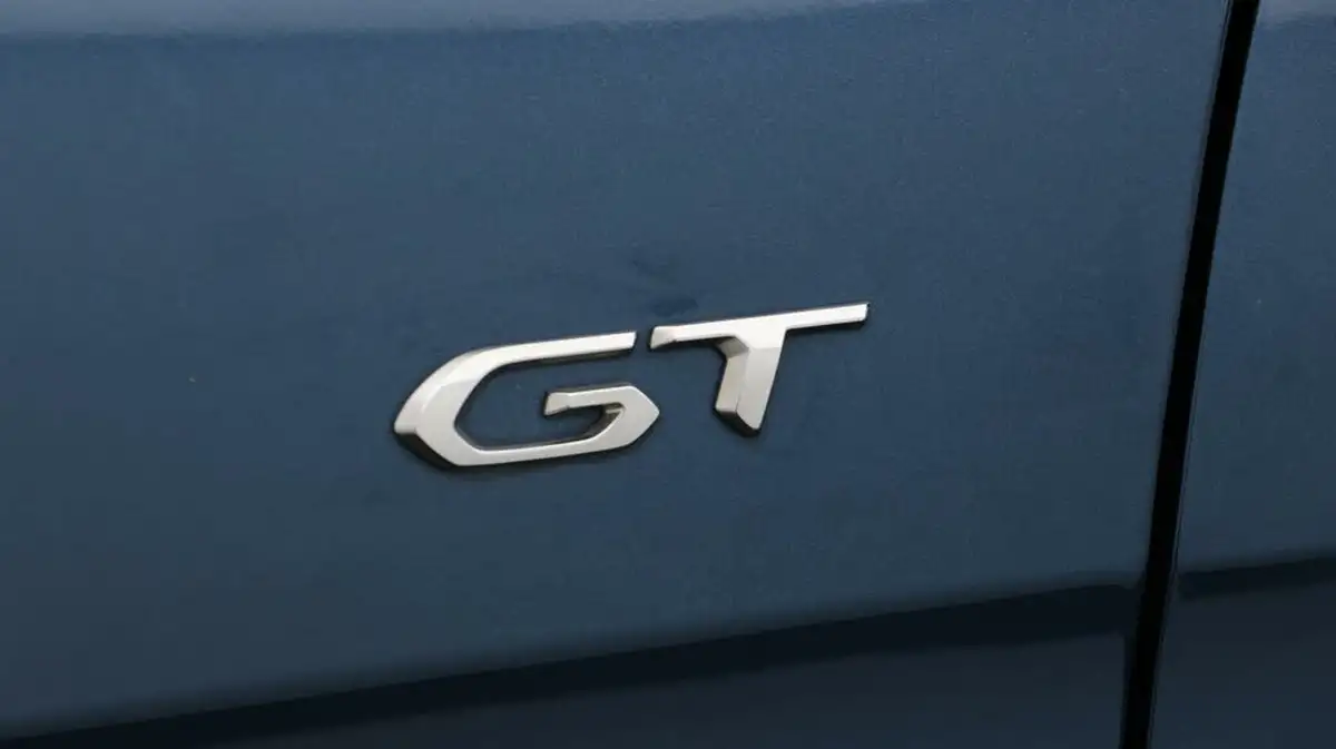 2021-peugeot-5008-suv-15-bluehdi-gt-big-22