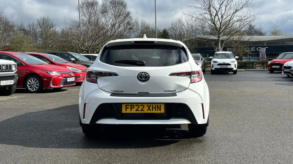 2022-toyota-corolla-18-vvt-i-design-120bhp-trk-hatchback-5d-big-18
