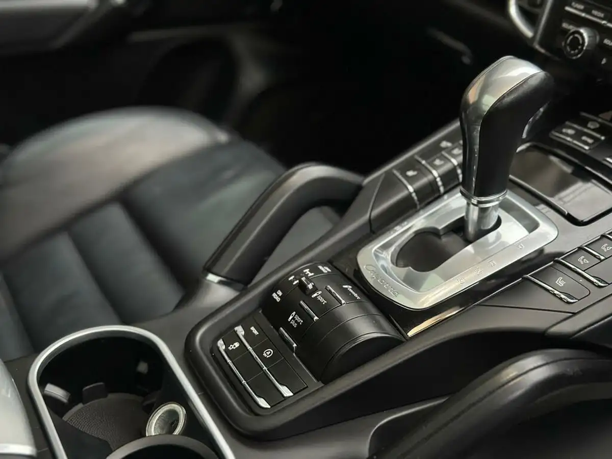 2016-porsche-cayenne-42td-s-big-15