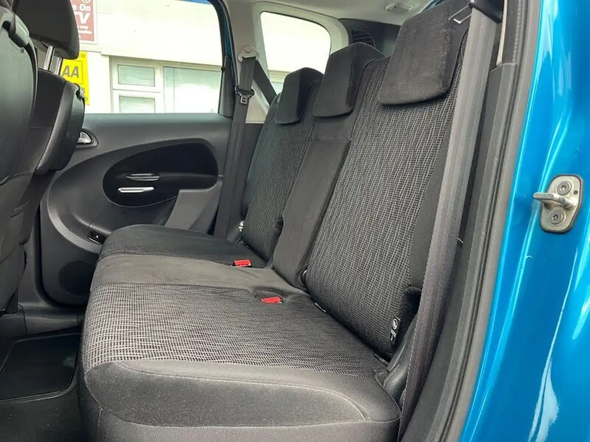 2013-citroen-c3-picasso-16td-exclusive-90ps-big-12