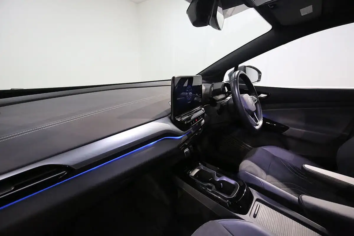 2022-volkswagen-id5-e-style-174ps-big-19