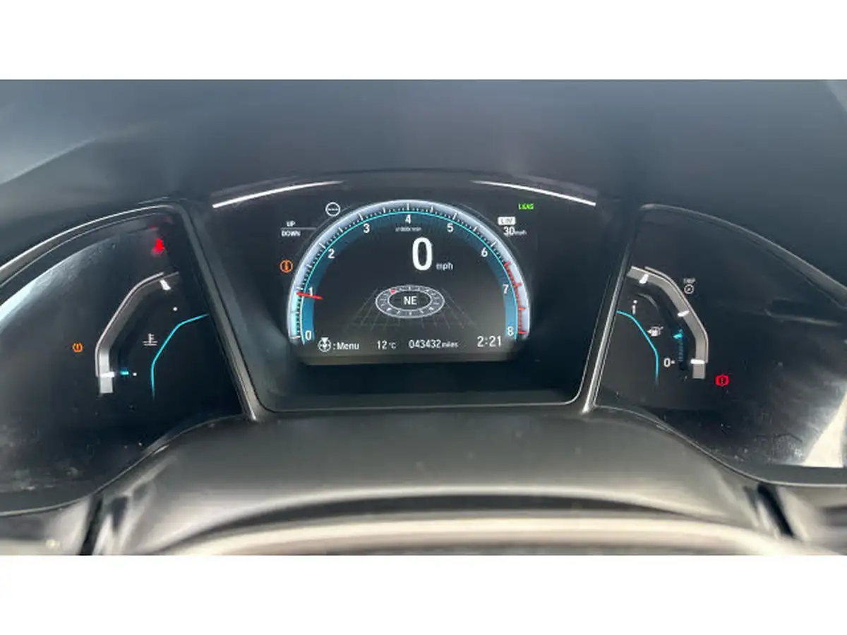 2018-honda-civic-15-vtec-turbo-prestige-ss-big-31