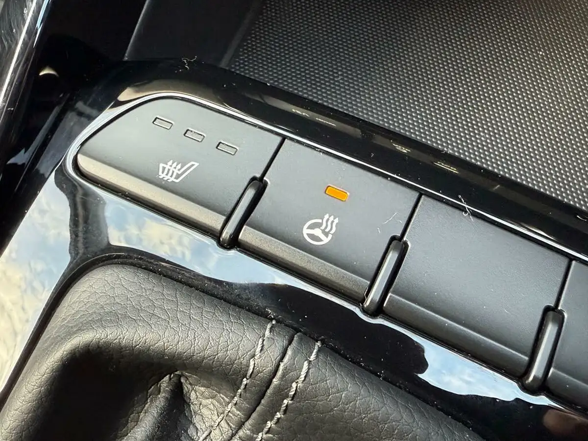 2018-kia-rio-14-3-big-48