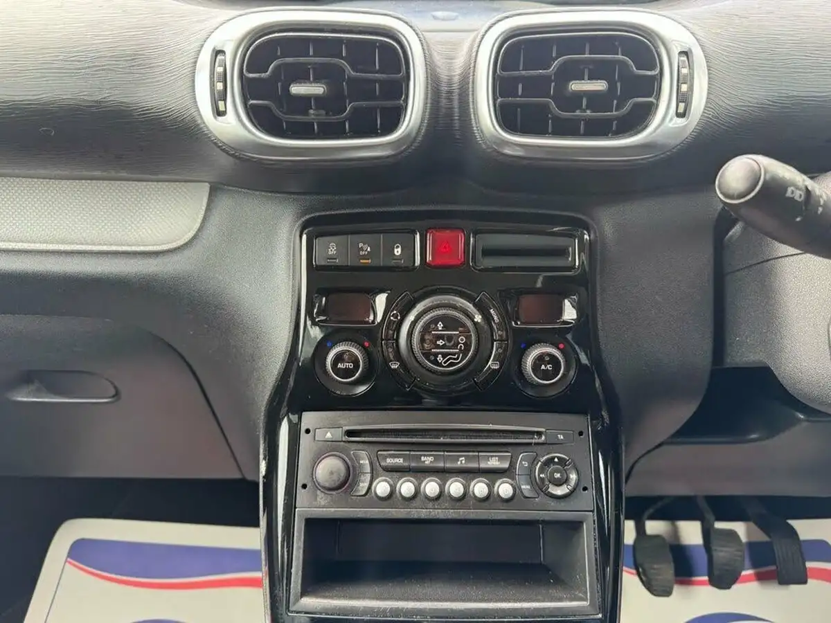 2014-citroen-c3-picasso-16td-exclusive-90ps-big-19