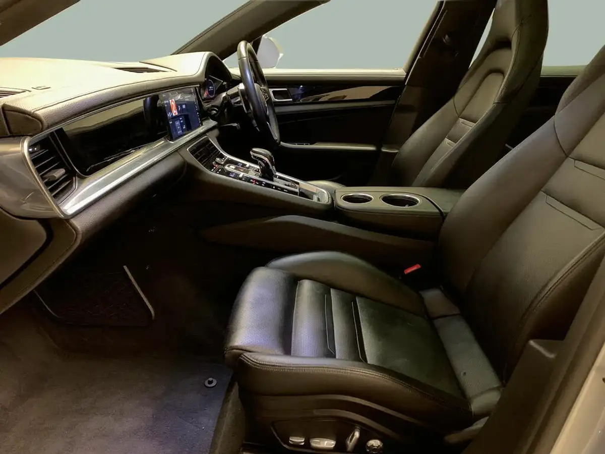 2017-porsche-panamera-30-v6-big-1