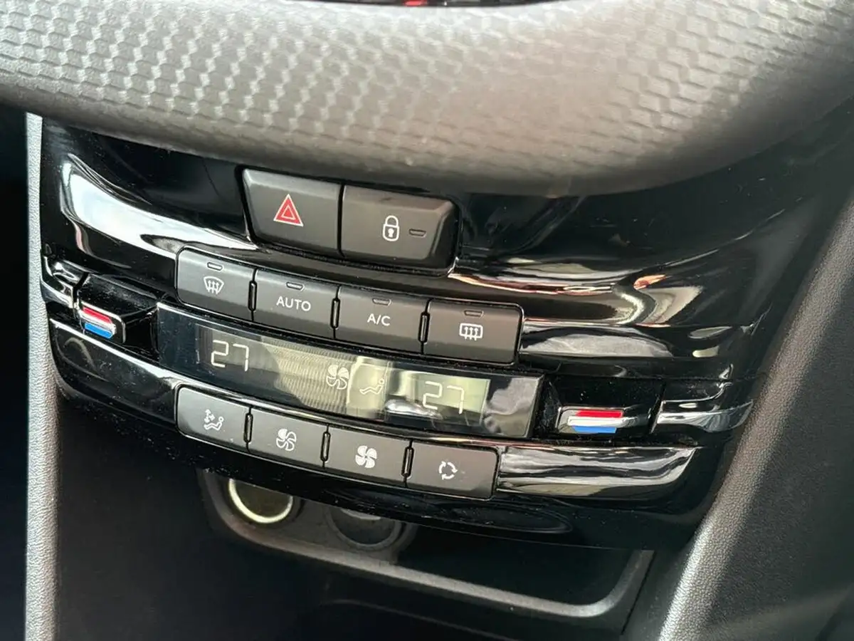 2019-peugeot-2008-suv-12-puretech-allure-130bhp-big-22