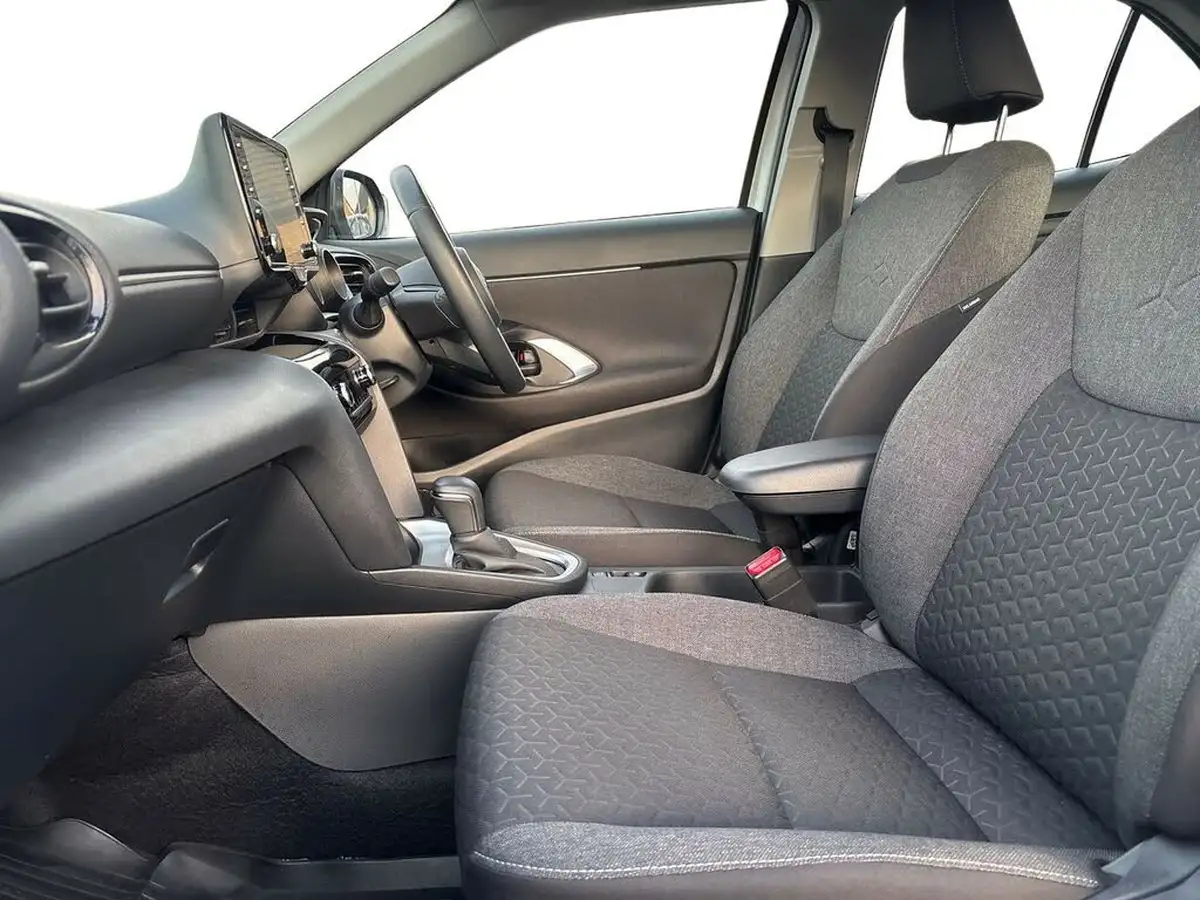 2023-toyota-yaris-cross-15-vvt-i-icon-big-9