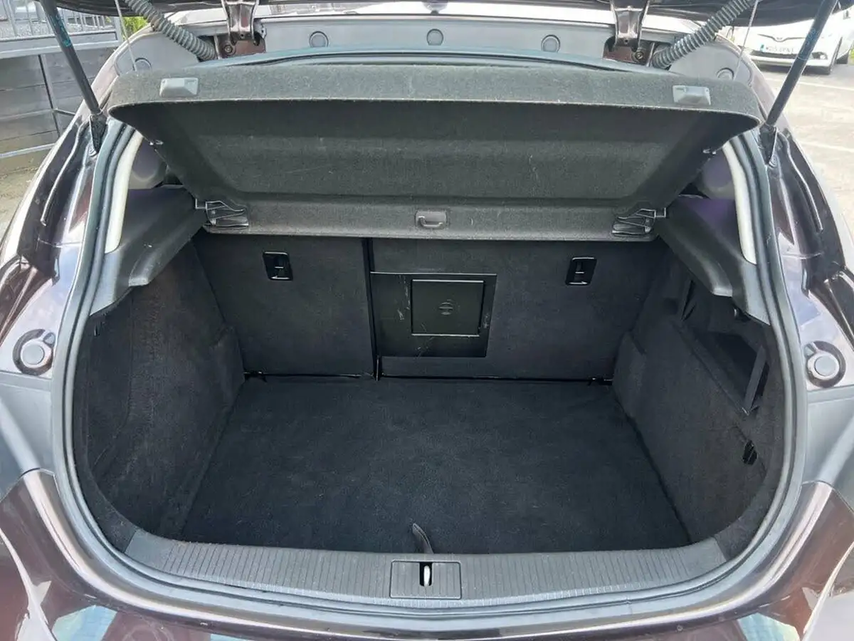 2014-vauxhall-astra-20td-elite-16v-ecoflex-ss-hatchback-big-13