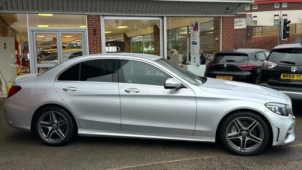 2019-mercedes-benz-c-class-20d-c300d-amg-line-245ps-premiumss-saloon-4d-big-15