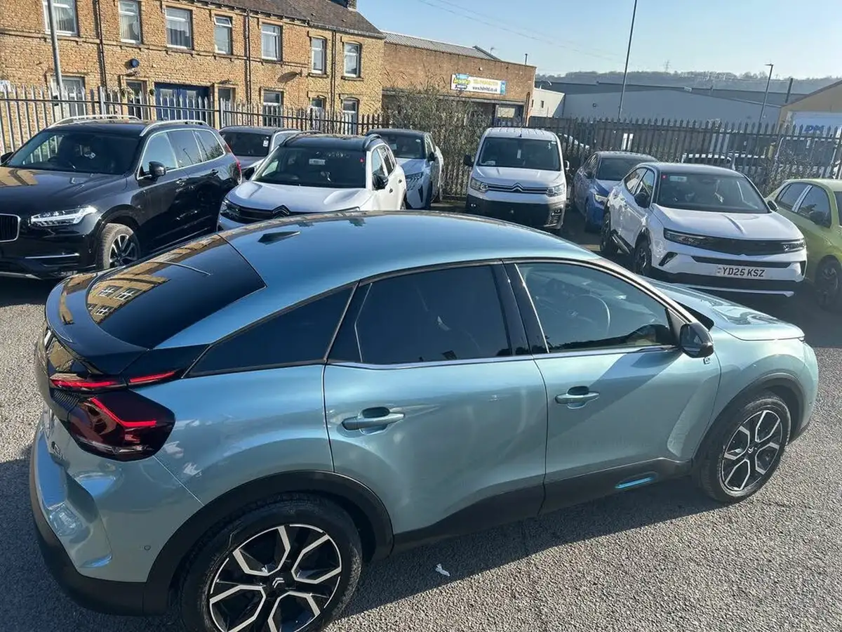 2022-citroen-c4-e-shine-plus-big-28