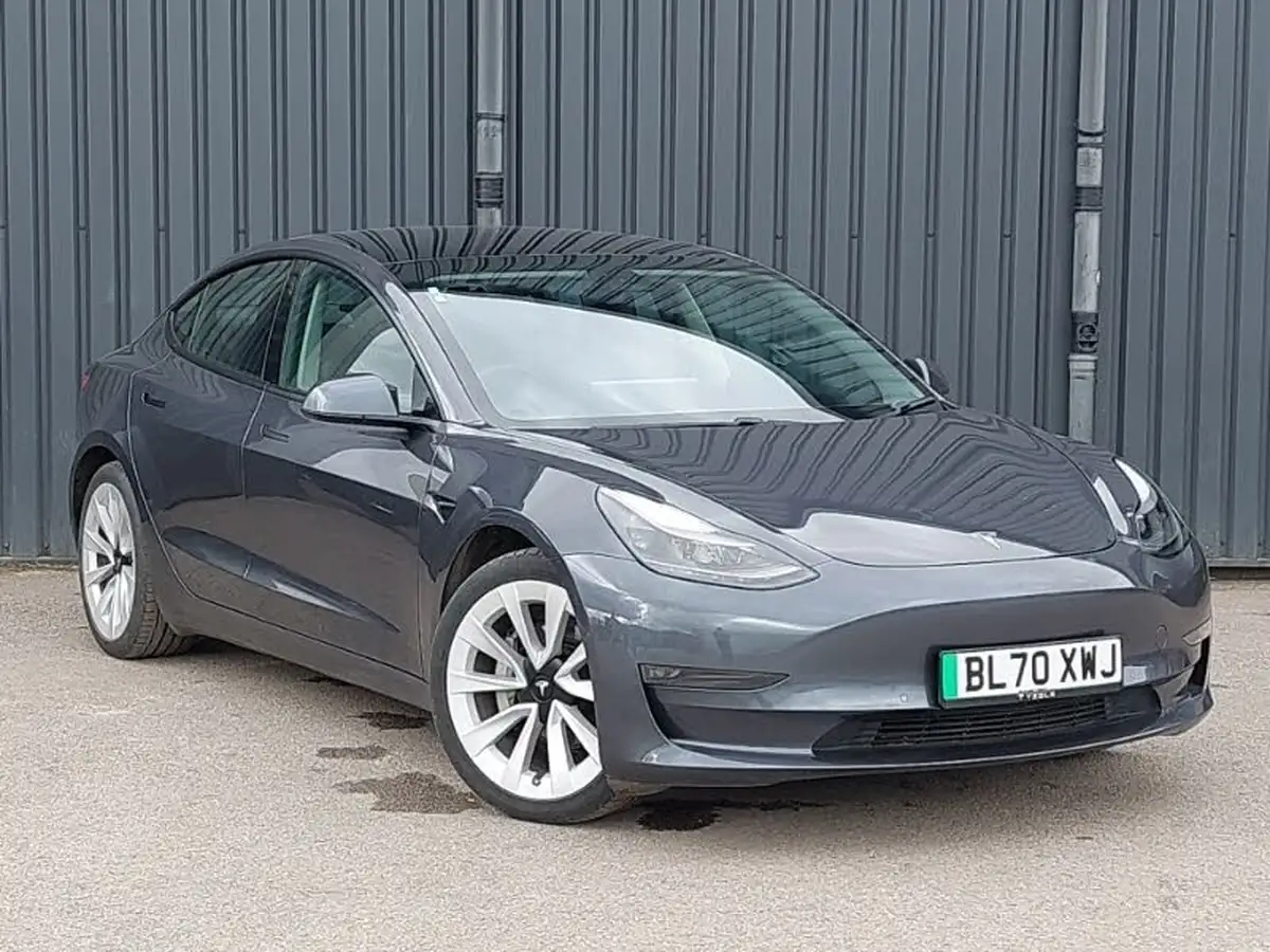 2020-tesla-model-3-e-long-range-big-0