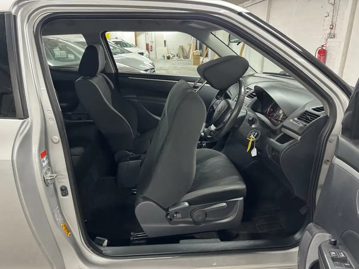 2013-suzuki-swift-12-sz3-93bhp-3d-big-25