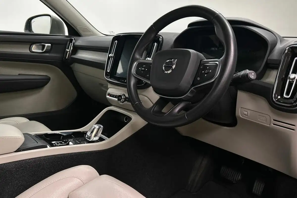 2019-volvo-xc40-20-t5-inscription-pro-big-6