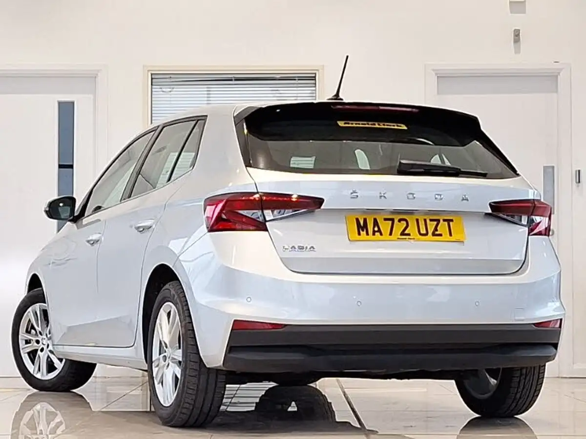 2022-skoda-fabia-10-tsi-se-l-110ps-hatchback-big-1