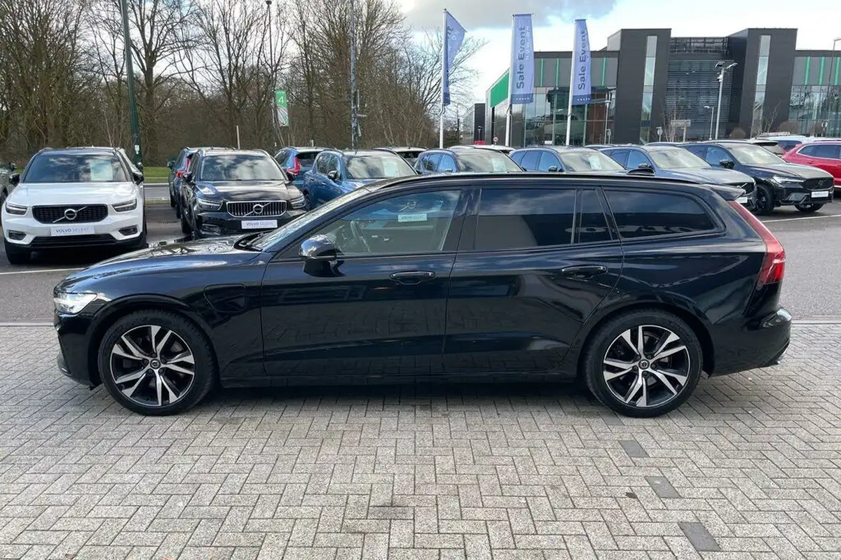 2021-volvo-v60-20-t6-r-design-350bhp-plug-in-hybrid-big-9
