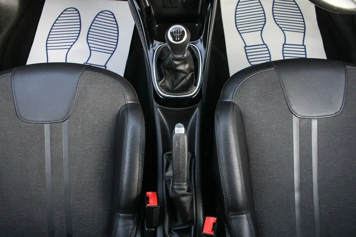 2016-vauxhall-adam-14i-vvt-16v-slam-87ps-big-26