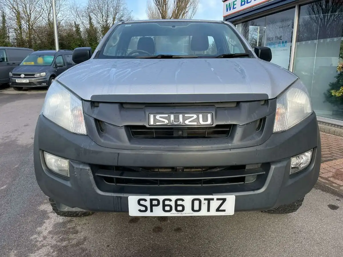 2016-isuzu-d-max-25td-4x4-single-pick-up-big-2