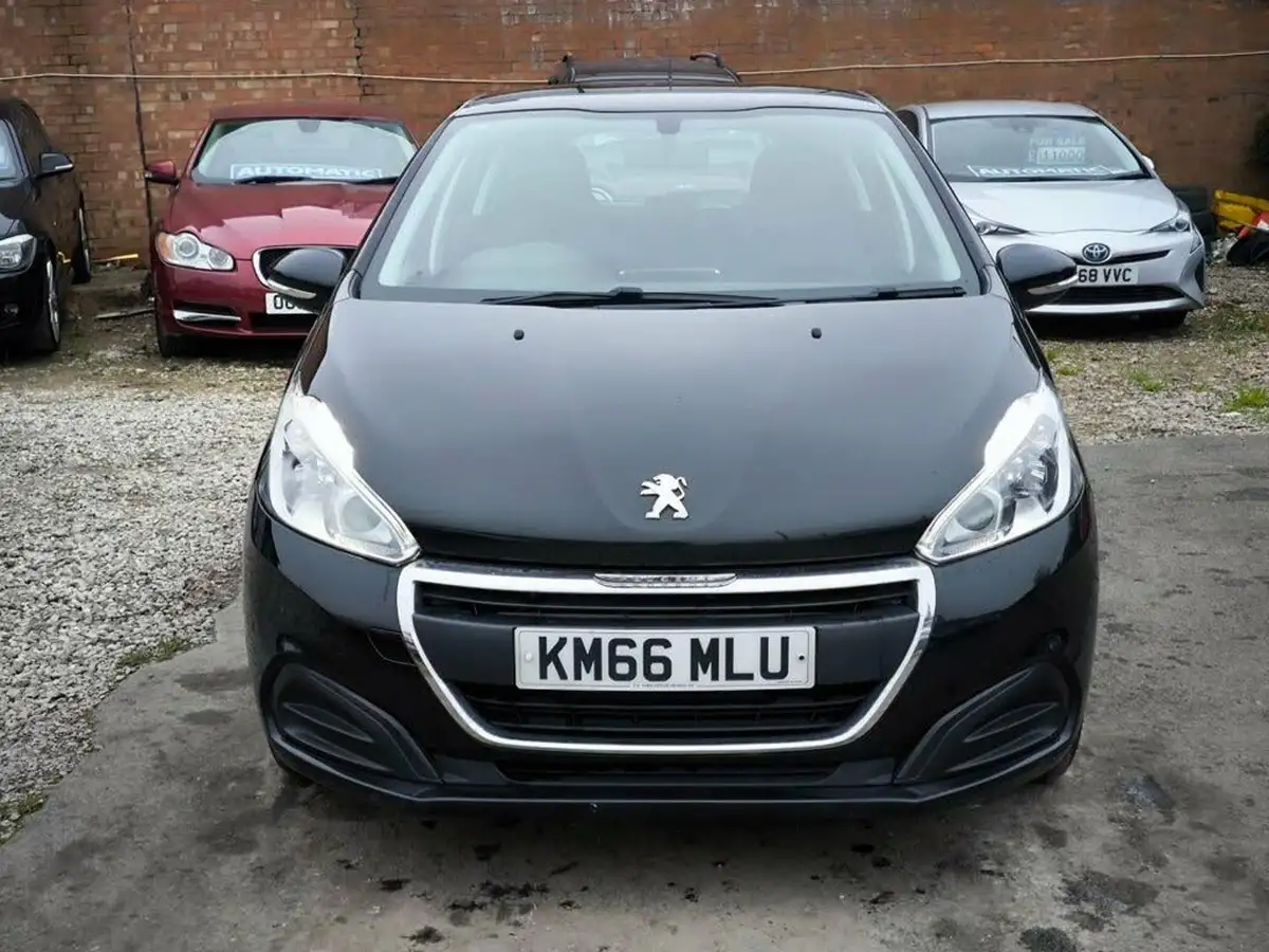 2016-peugeot-208-16bluehdi-active-5d-big-27