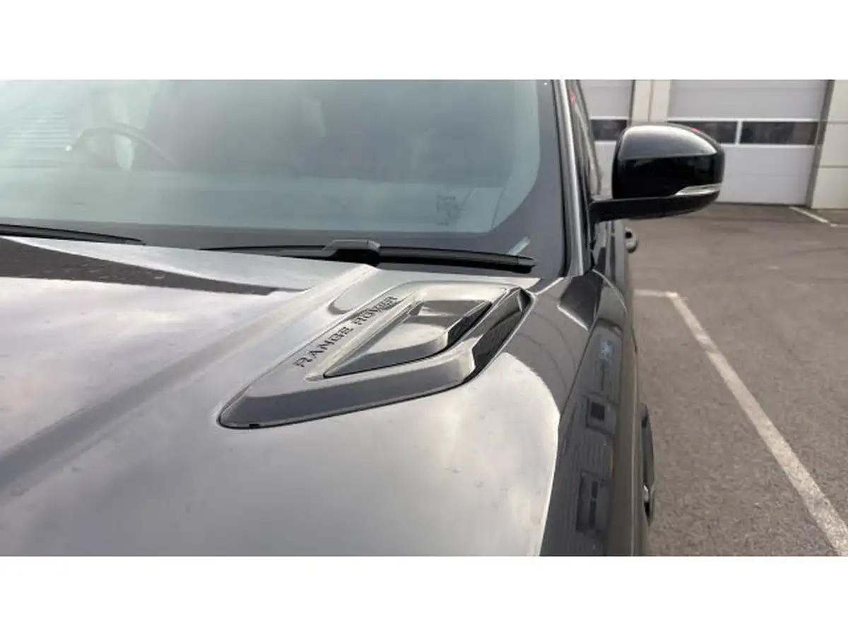 2022-land-rover-range-rover-sport-30-d300-hse-dynamic-black-big-22