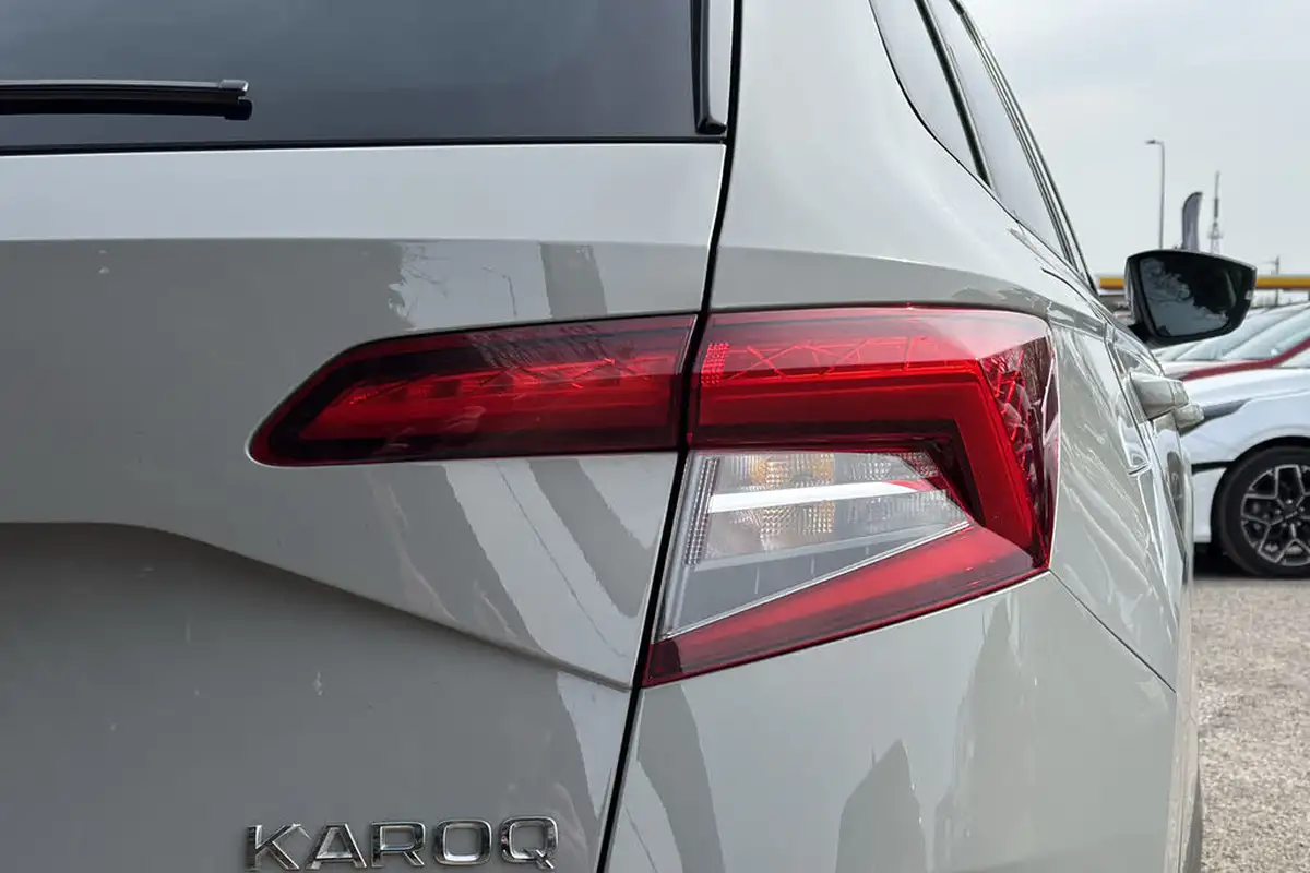 2018-skoda-karoq-10-tsi-se-ss-big-22