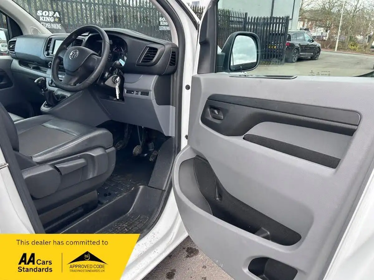 2020-vauxhall-vivaro-15td-2900-l2h1-dynamic-big-13