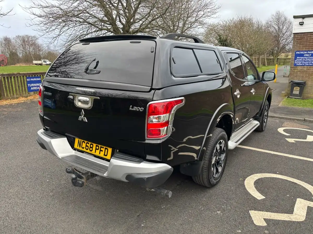 2019-mitsubishi-l200-24di-d-barbarian-eu6b-big-6