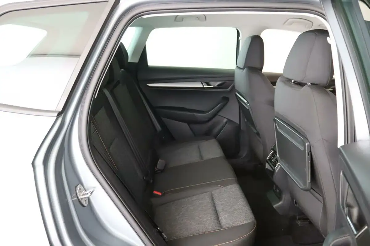 2021-skoda-karoq-10-tsi-se-drive-110ps-big-13