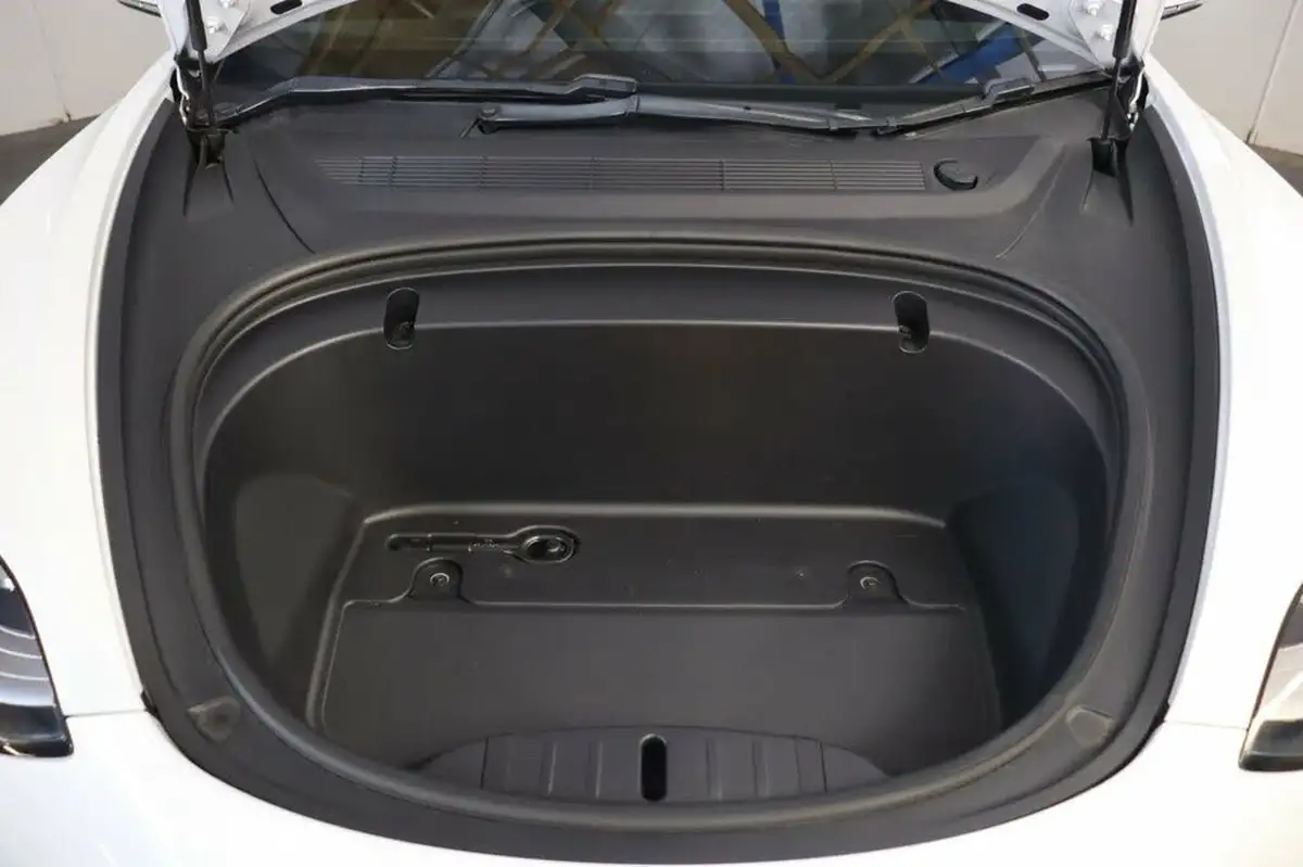2019-tesla-model-3-e-standard-plus-big-14