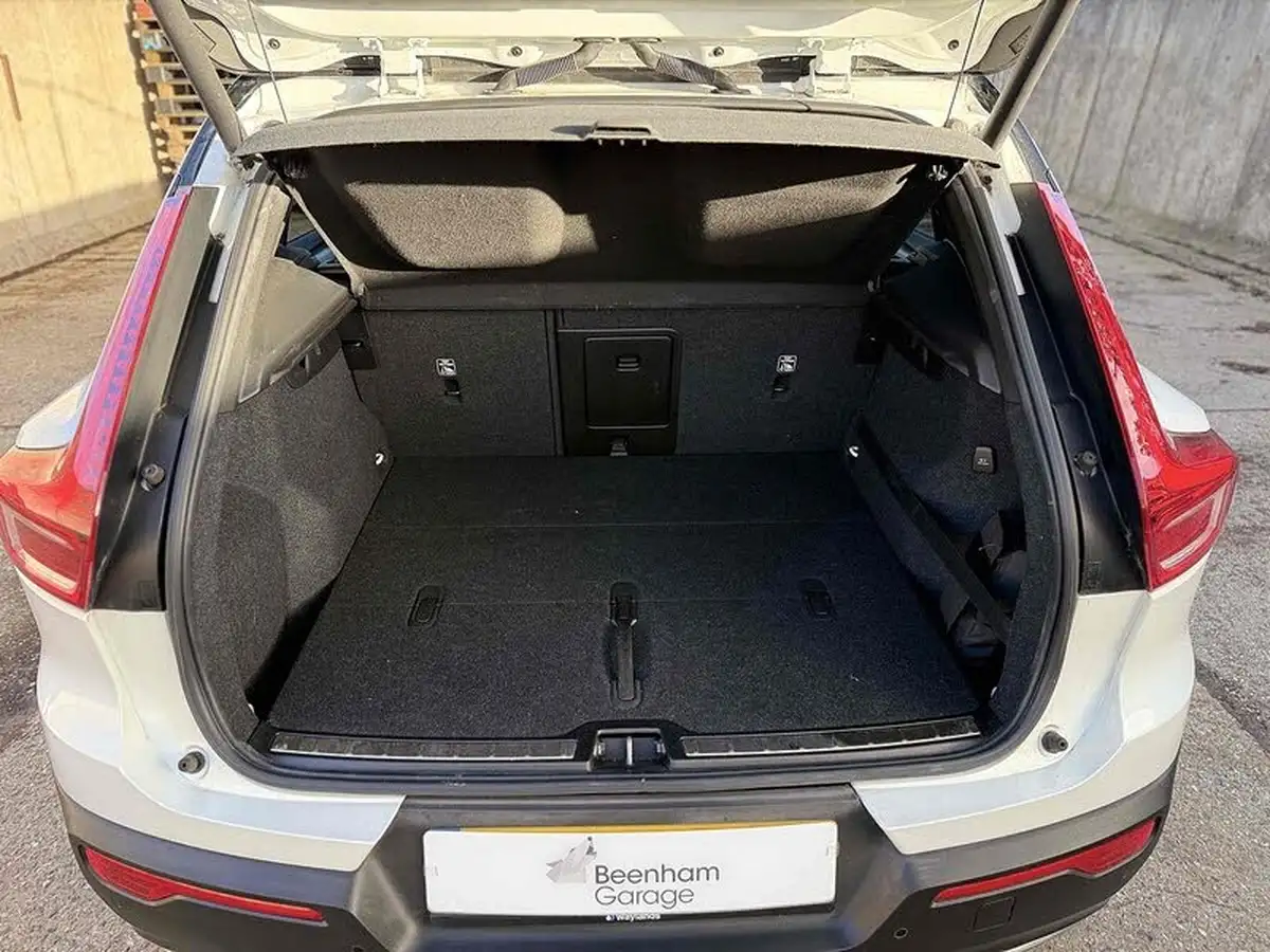 2018-volvo-xc40-20td-d3-r-design-awd-geartronic-big-14