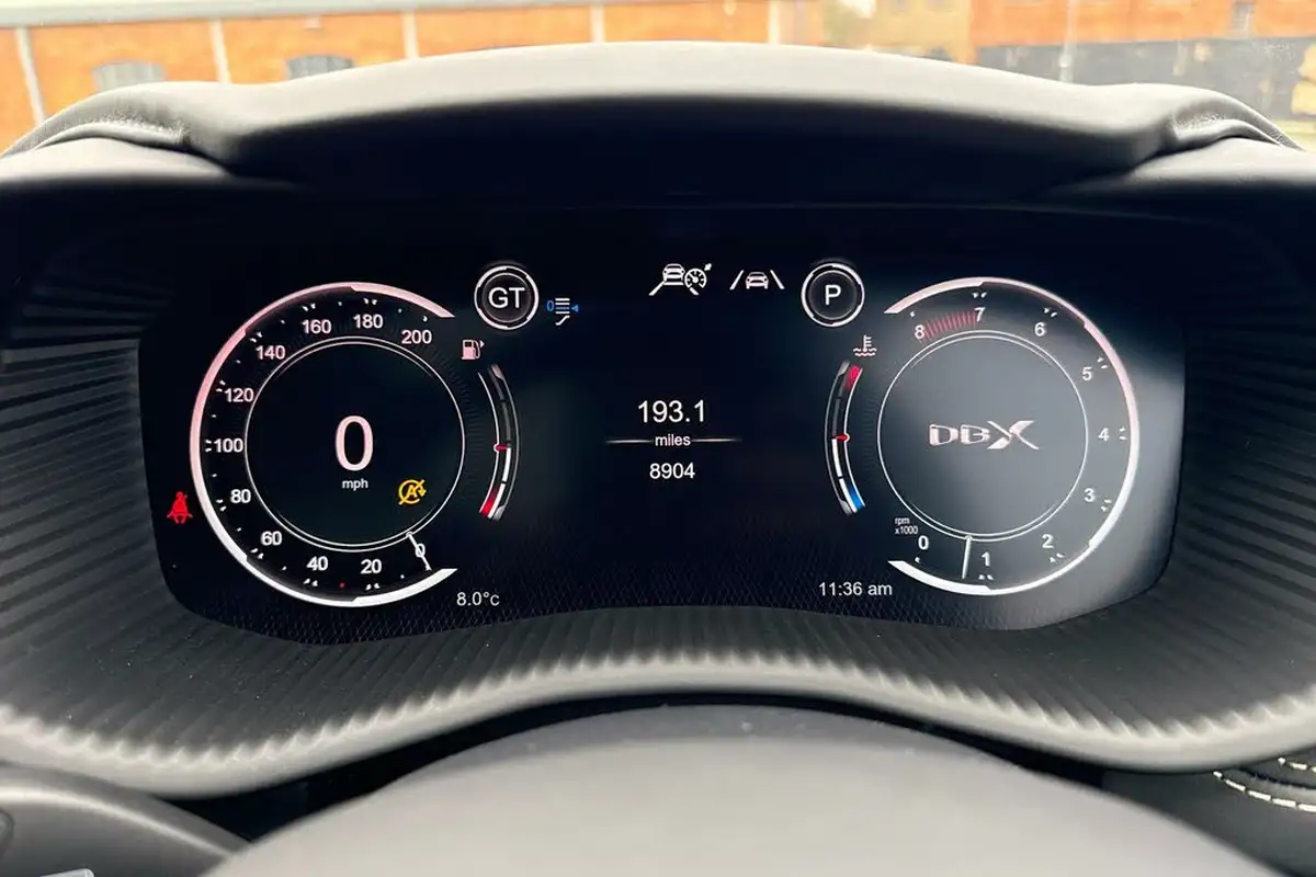 2023-aston-martin-dbx-40-v8-big-5