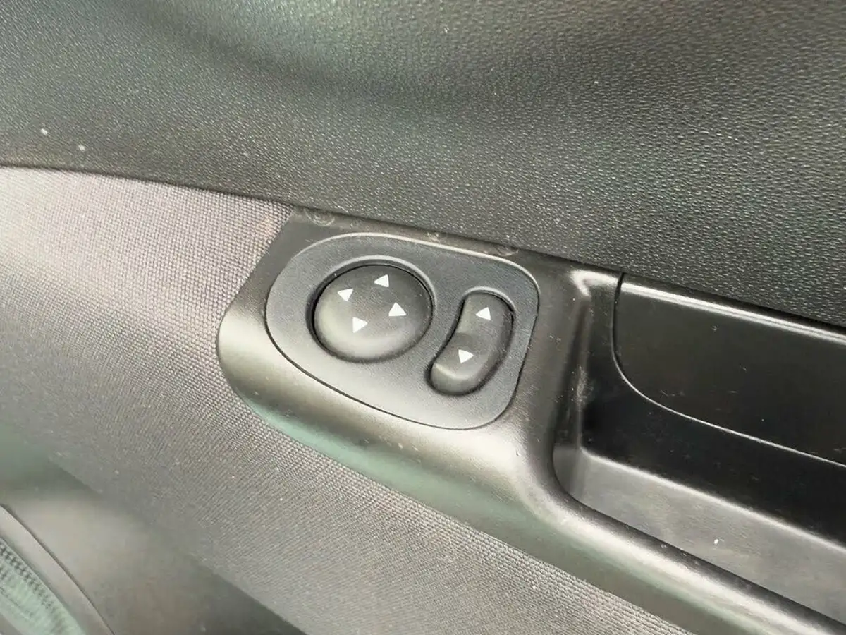 2018-fiat-500-12-lounge-big-23