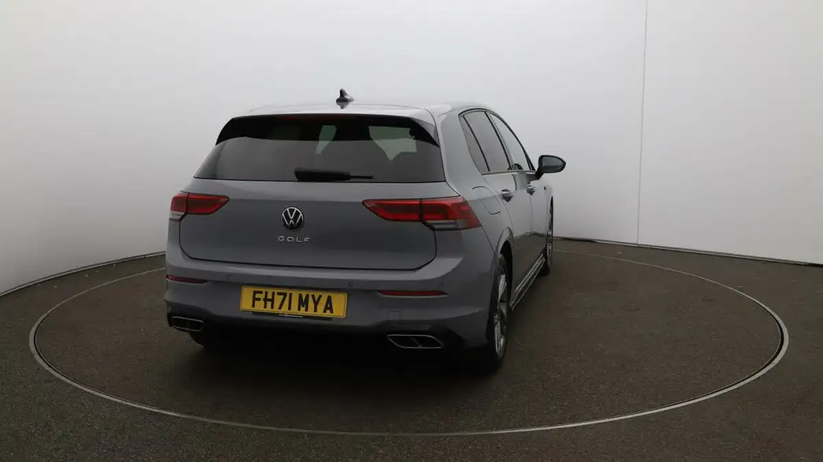 2022-volkswagen-golf-15-tsi-r-line-150ps-hatchback-big-49