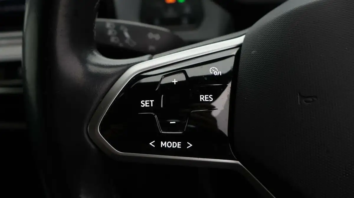 2022-volkswagen-id3-e-life-204ps-58kwh-pro-performance-big-24