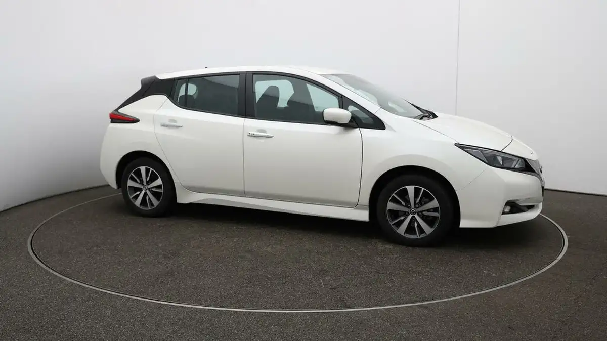 2022-nissan-leaf-e-acenta-big-37