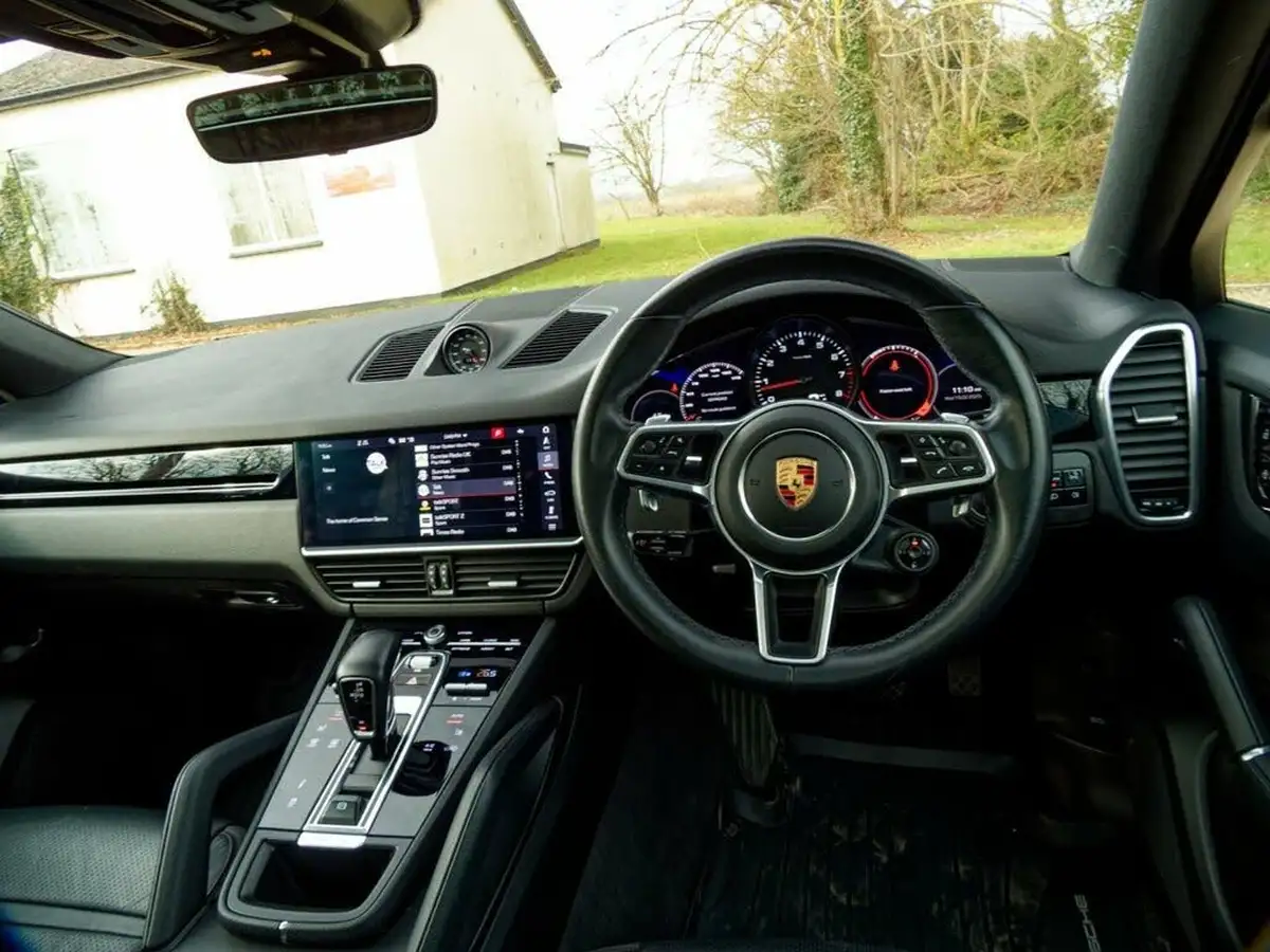 2020-porsche-cayenne-30-v6-coupe-big-31