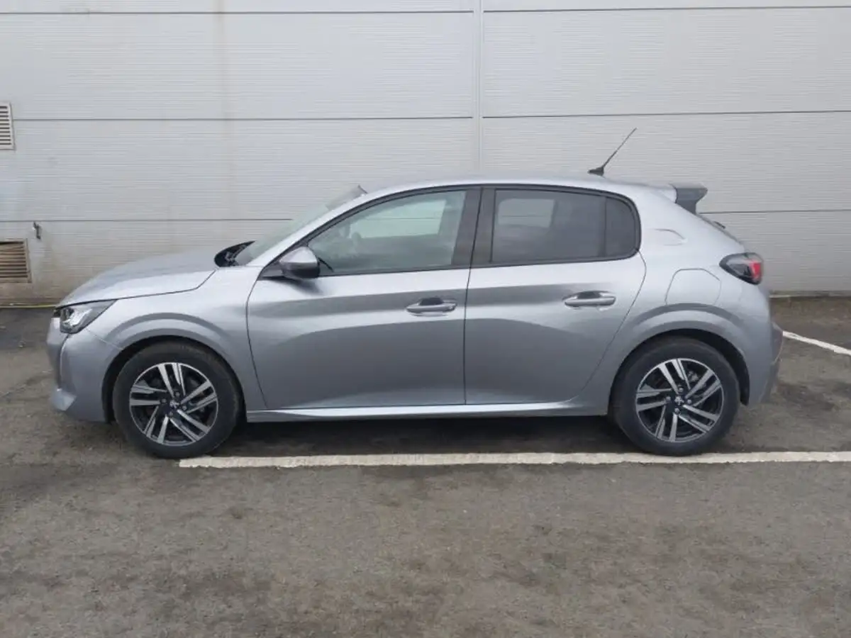 2021-peugeot-208-12-puretech-allure-premium-100bhp-eat8-big-3