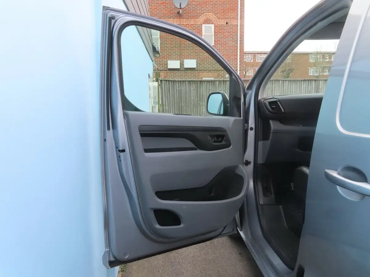 2021-vauxhall-vivaro-20td-3100-l1h1-sportive-120pseu6dt-big-31