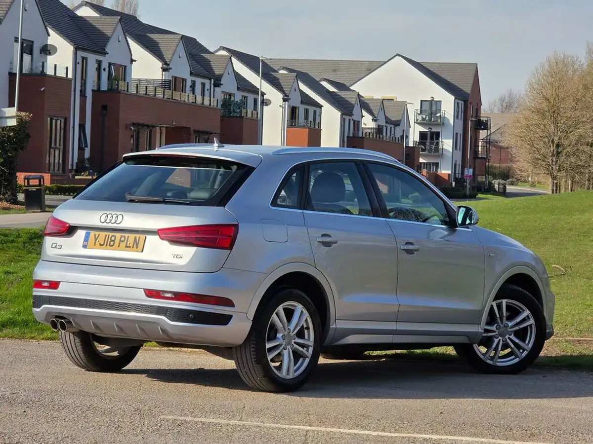 2018-audi-q3-20-tdi-s-line-edition-big-6
