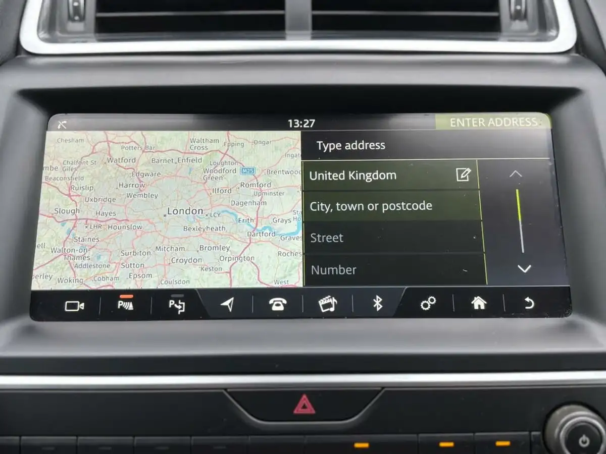 2019-jaguar-e-pace-20-i4d-s-big-26