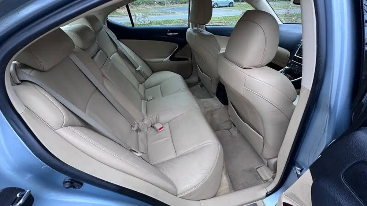 2007-lexus-is-250-25-se-l-auto-big-24