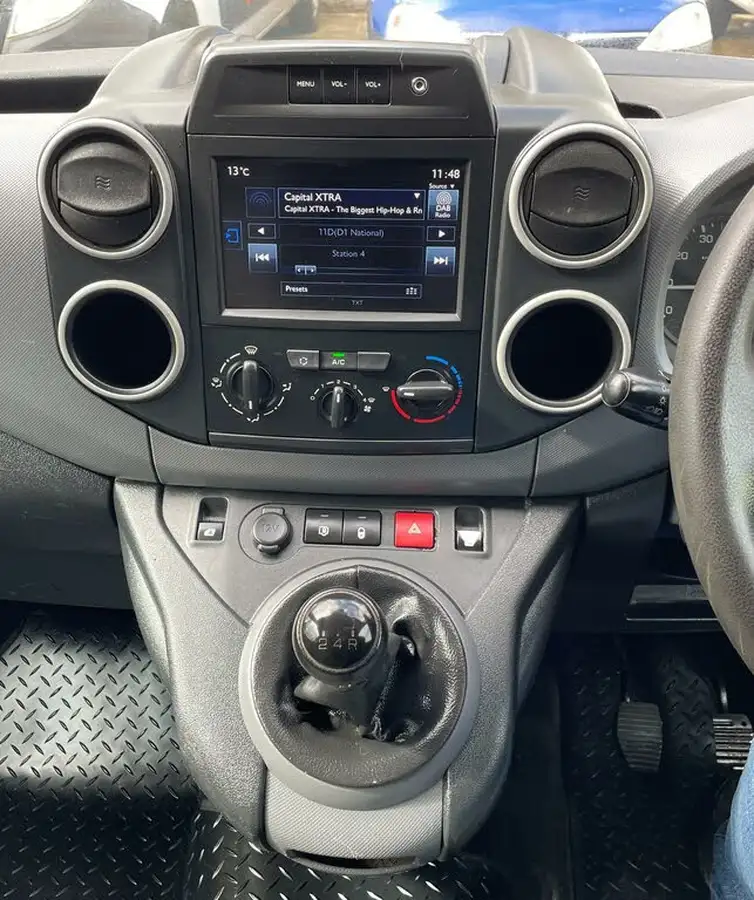 2016-peugeot-partner-16bluehdi-professional-l1-100eu6-854-big-27