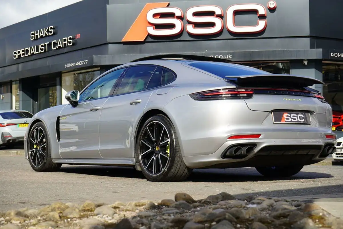 2018-porsche-panamera-29-v6-4-e-hybrid-sport-turismo-big-1