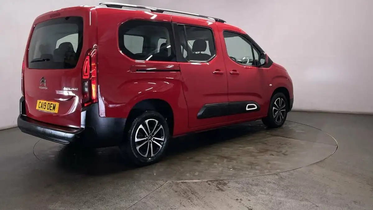 2019-citroen-berlingo-15bluehdi-flair-xl-size-100ps-big-7