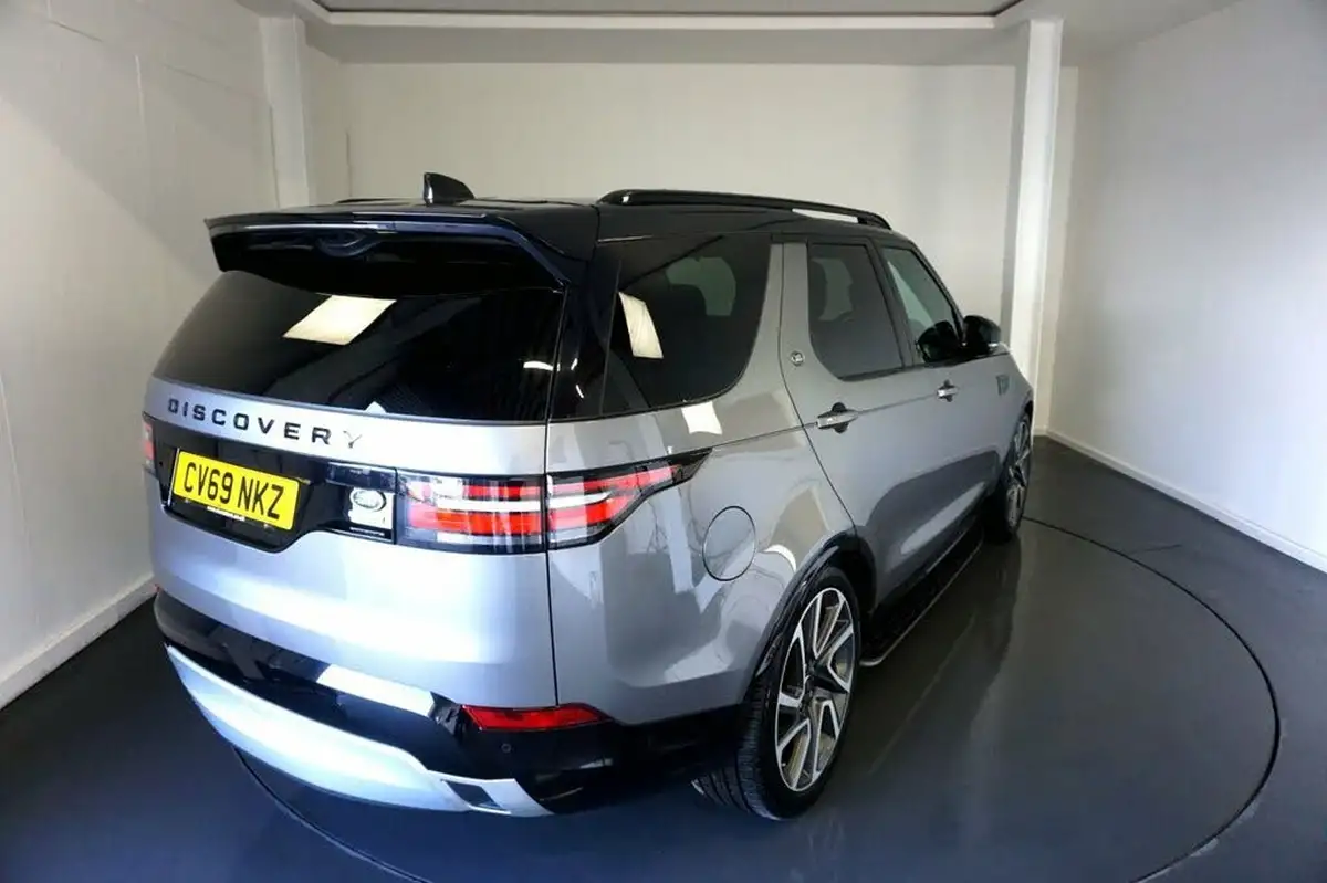 2020-land-rover-discovery-30-sd6-hse-big-12