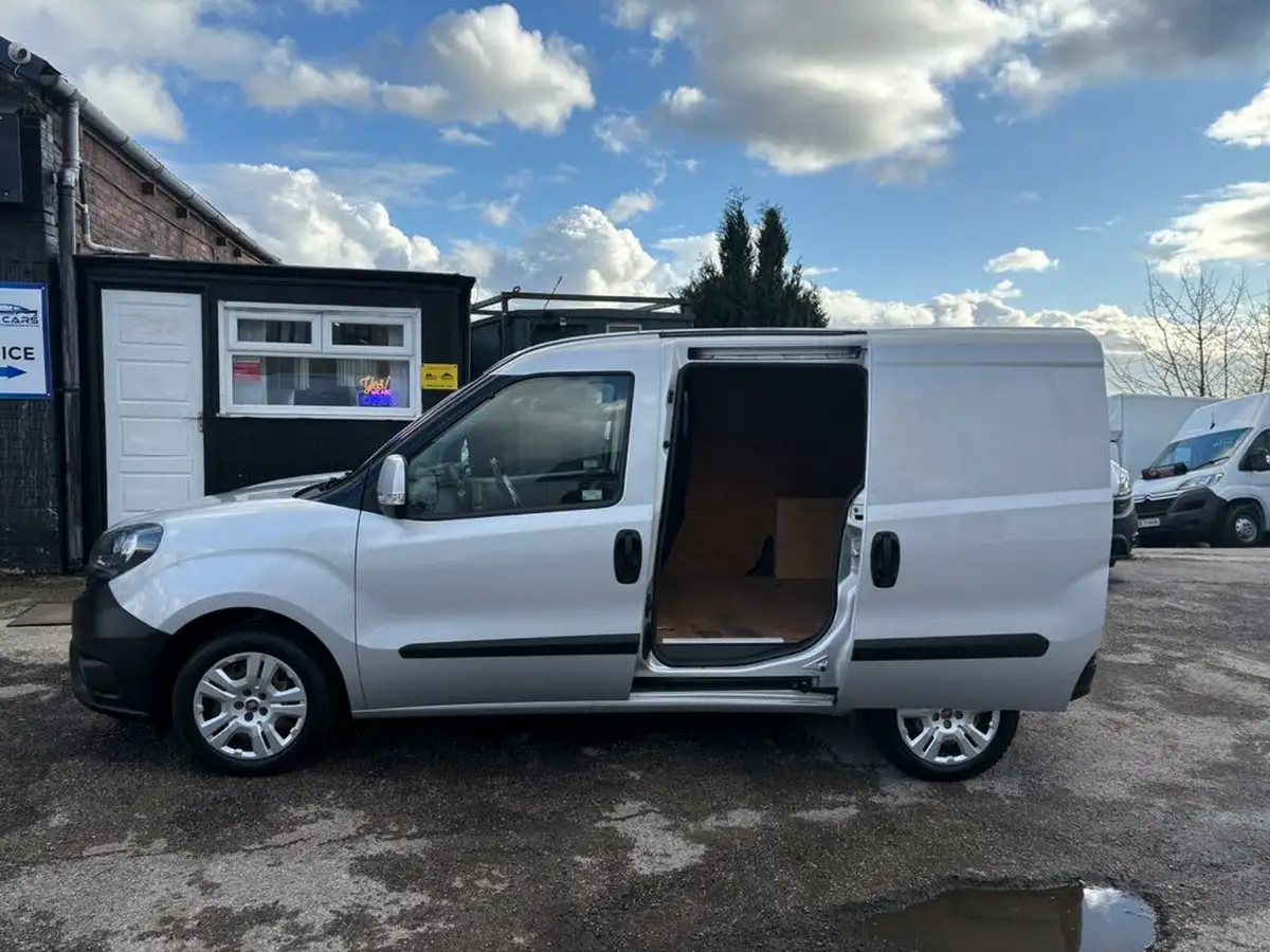 2022-fiat-doblo-cargo-16jtd-l1h1-tecnico-panel-van-big-15
