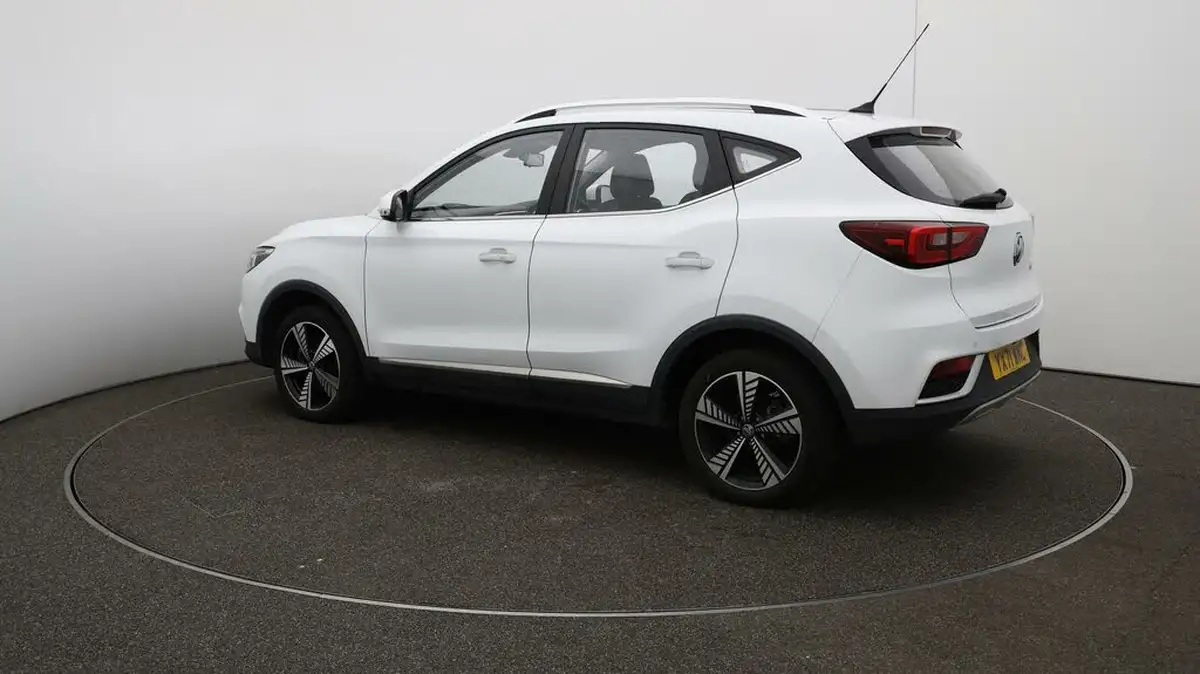2021-mg-zs-suv-e-exclusive-ev-big-35